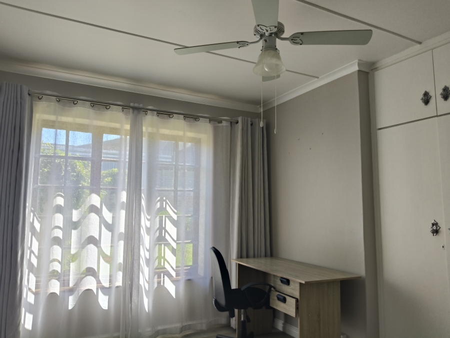 3 Bedroom Property for Sale in Wavecrest Eastern Cape